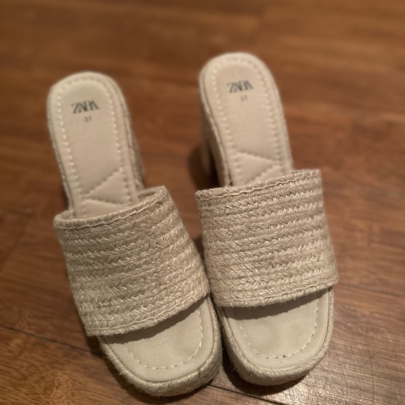 Zara Wedges Size 7 - Picture 1 of 3